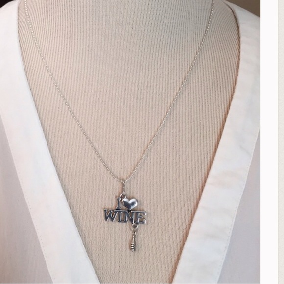"I ❤️ Wine" Necklace New 18-20"Chain - Picture 3 of 3