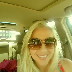 Meet your Posher, Robin