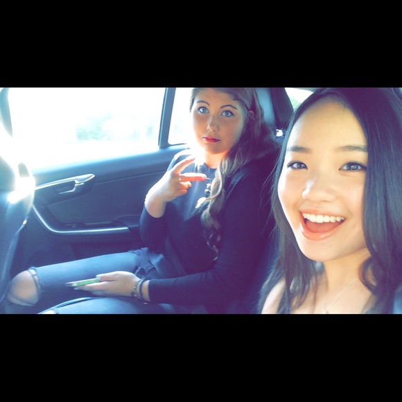 Meet your Posher, Celine - Picture 1 of 1