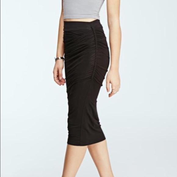 🌟 $8 closet sale🌟Black braided side midi skirt