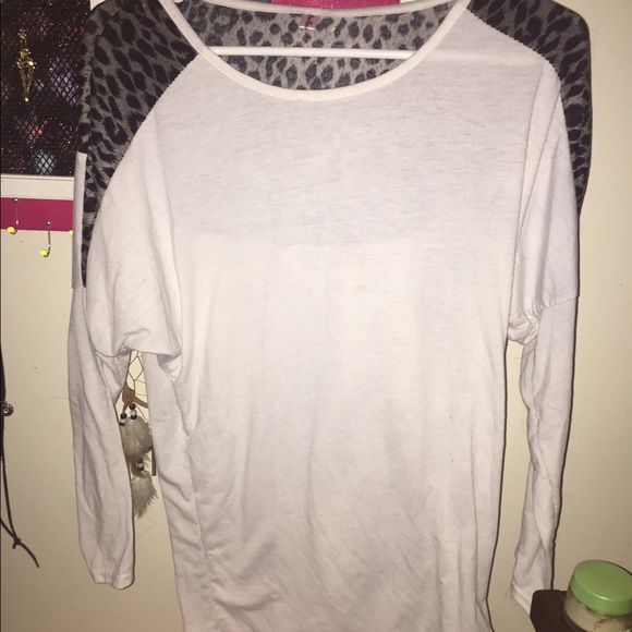 White oversized Tshirt