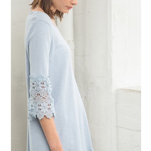 Crochet Sleeve Tunic Top - Picture 3 of 3