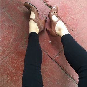 Sofft Heels MaryJane T-Strap leather size 9.5