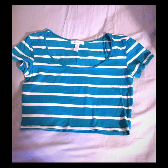 stripped blue croptop