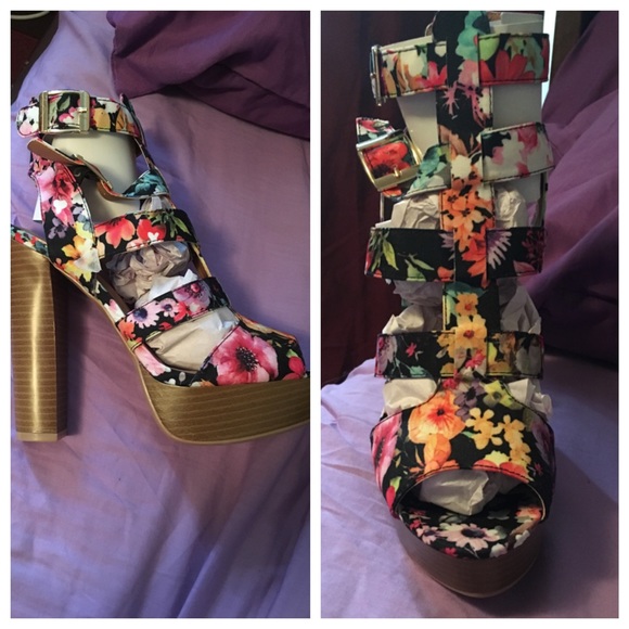 Women's heels - Picture 1 of 1