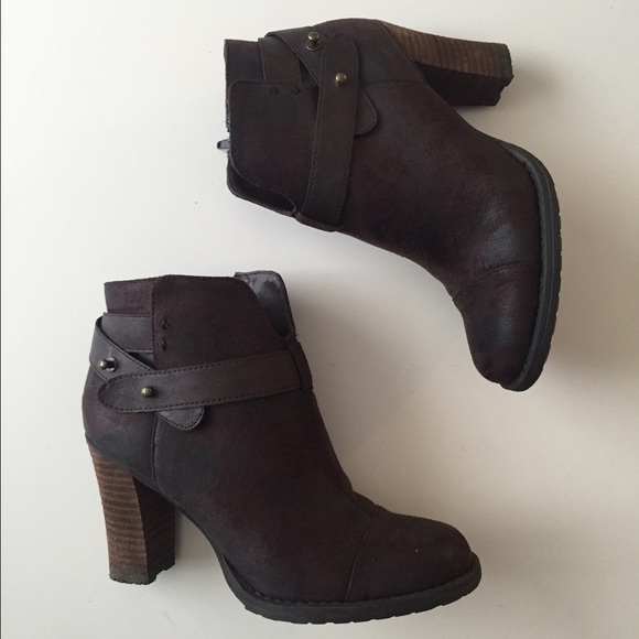 Crown Vintage Boots