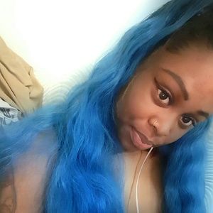 Meet your Posher, Sheena