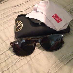 Rayban wayfarer sunglasses