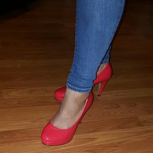Coral heels