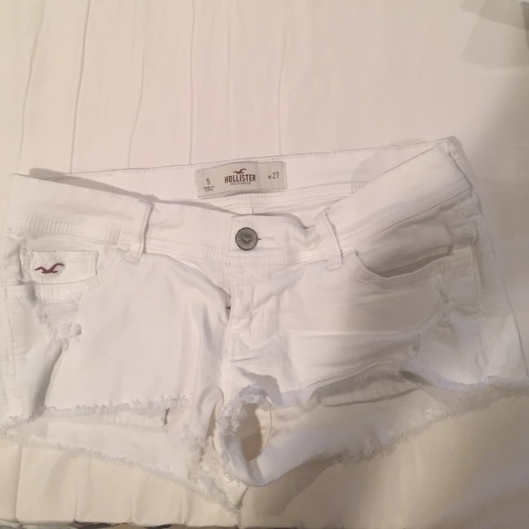 White hollister shorts