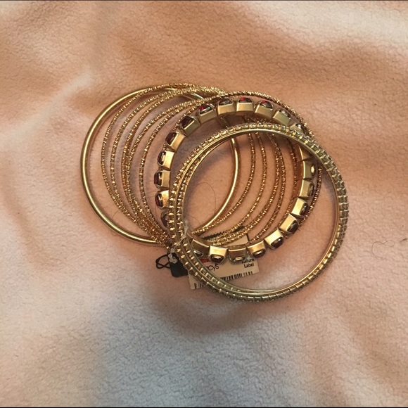 Gold bangle set - Picture 2 of 2