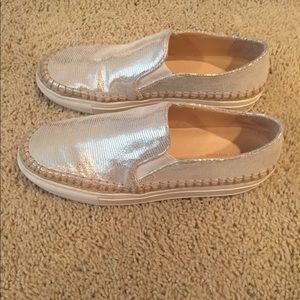 Metallic platform sneakers