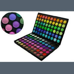 NEW 122 Color Eyeshadow Pallet