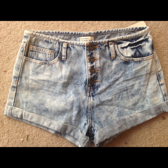 Acid washed denim shorts