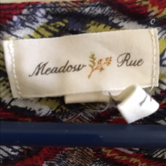 Top - Picture 2 of 2