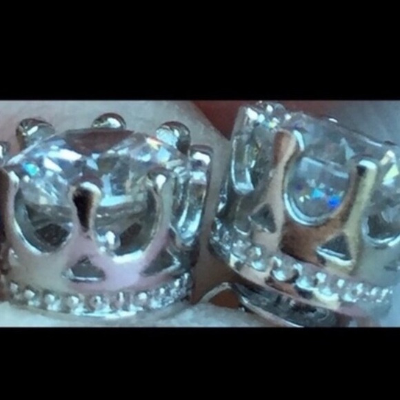 NEW .925 Sterling CZ Crystal Crown Stud Earrings~ - Picture 4 of 4