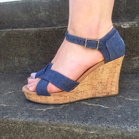 TOMS Blue canvas cork strappy wedges
