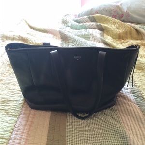Fossil tote black!