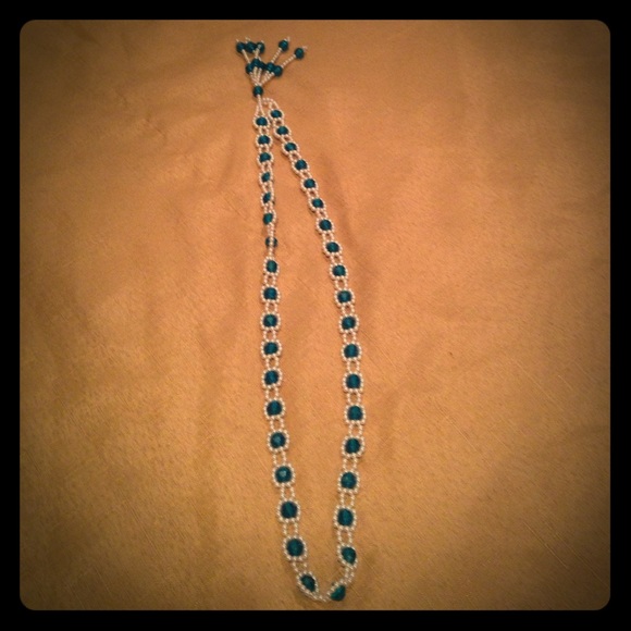 Handmade retro faux-pearl costume necklace