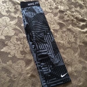 Nike Pro Capris
