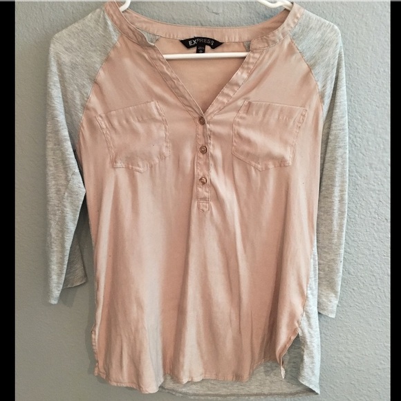 Comfy quarter sleeved top