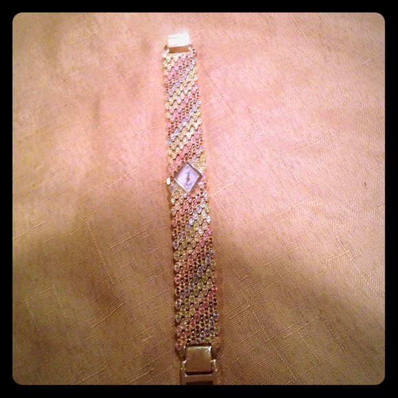 Ladies' stainless steel timepiece. "Adrienne"