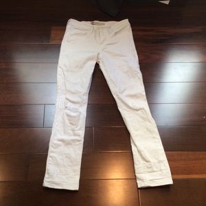 Levis mid rise skinny jeans white