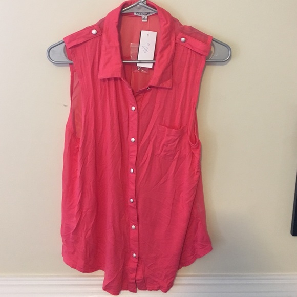 Sleeveless Shirt / Pink / Large  NWT!