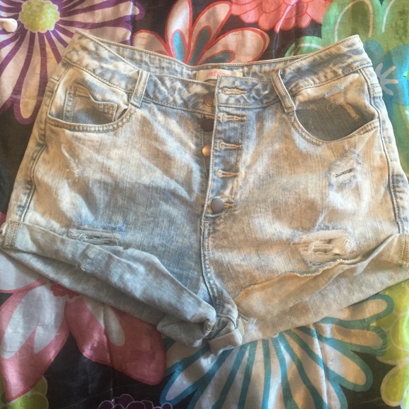 Hi rise jean shorts - Picture 1 of 2