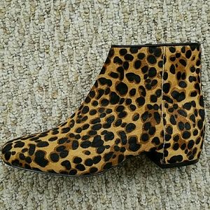 NEW! Nine West leopard print Cow Fur Booties