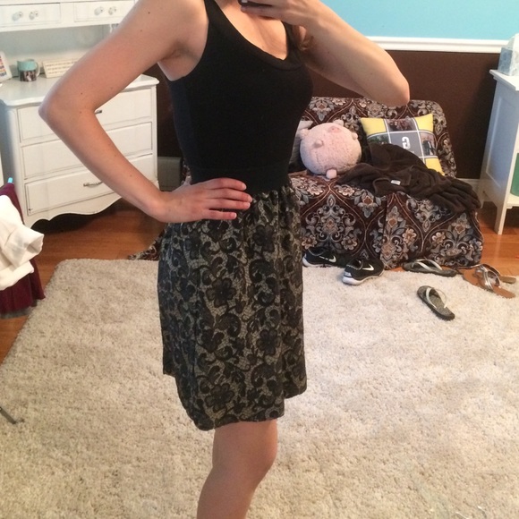 Dress - Picture 3 of 3