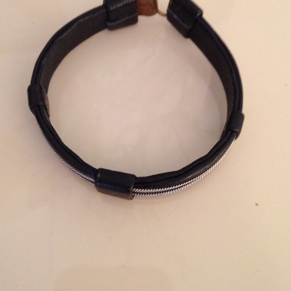 Leather braclet