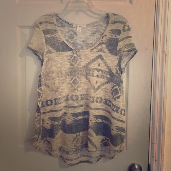 Aztec print tee