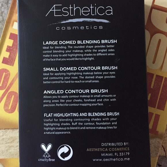 NIB Contour Brush Set - Picture 2 of 2