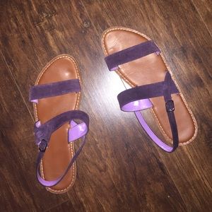 Gap suede sandal