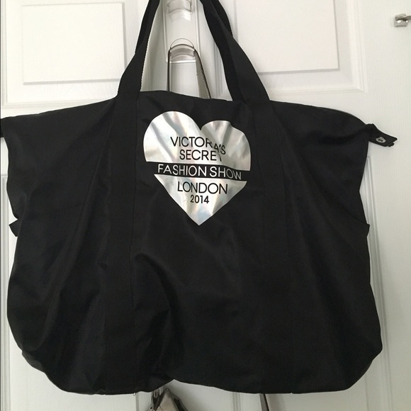 Large, weekender bag.