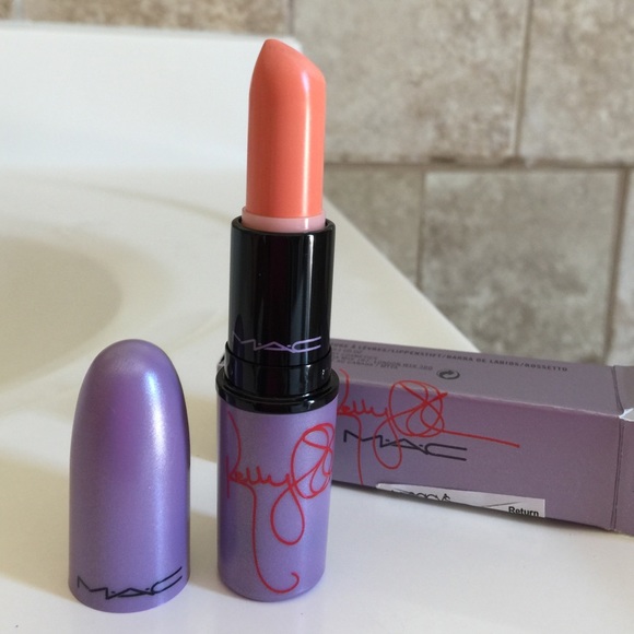 MAC x Kelly Osbourne