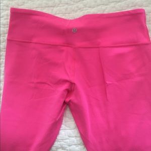 Lululemon hot pink pants
