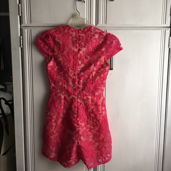 Missguided fuschia lace romper! - Picture 3 of 5