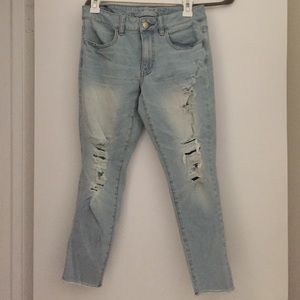 American eagle cut up capris