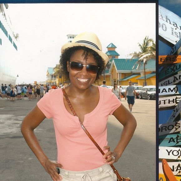 Meet your Posher, Lisa - Picture 1 of 1