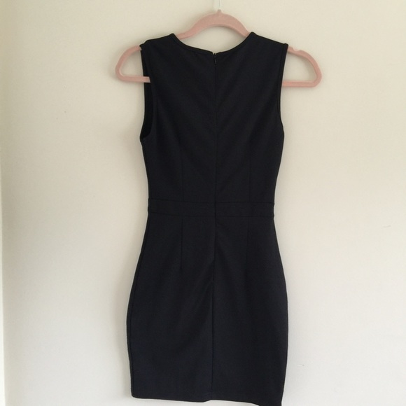 Tobi Deep in Mesh Black Dress - Picture 3 of 4