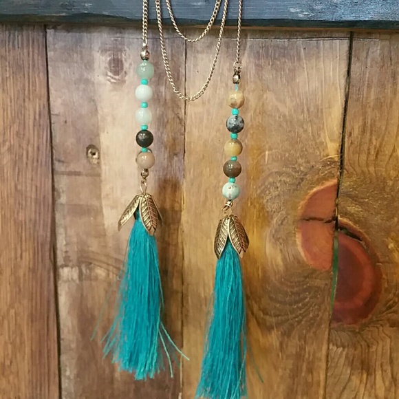 ❎SOLD❎Tassel Drop Necklace Set - Picture 2 of 4