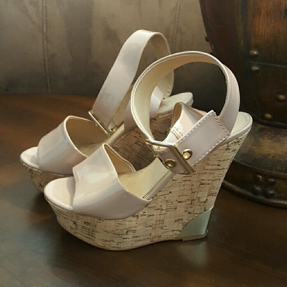 Colin Stuart Wedges - Picture 1 of 4