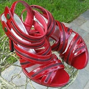 NWOT Gladiator Platform Zipper Patent Heel