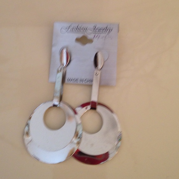 Dangle earrings