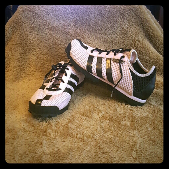 Daroga Adidas Shoes