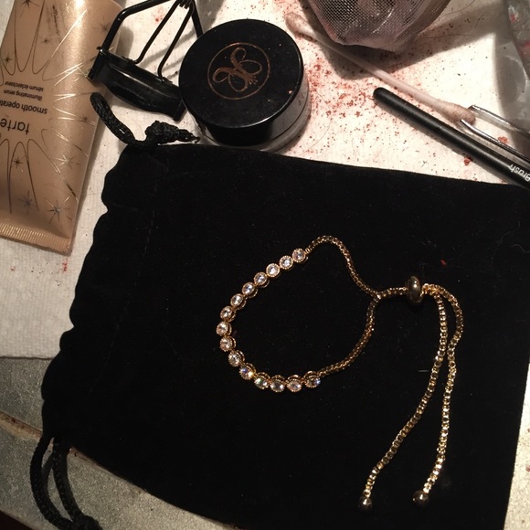 New Bracelet with round crystals FIRM $65 - Picture 2 of 4