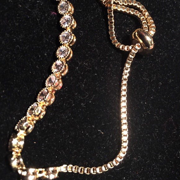 New Bracelet with round crystals FIRM $65 - Picture 4 of 4