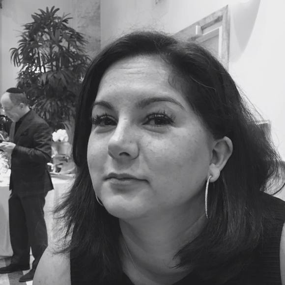 Meet your Posher, Sara - Picture 1 of 1